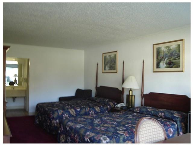 Red Carpet Inn Jesup Rom bilde